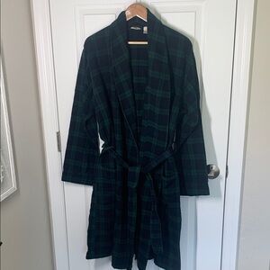 LL Bean men’s flannel bathrobe in black watch tartan plaid size medium